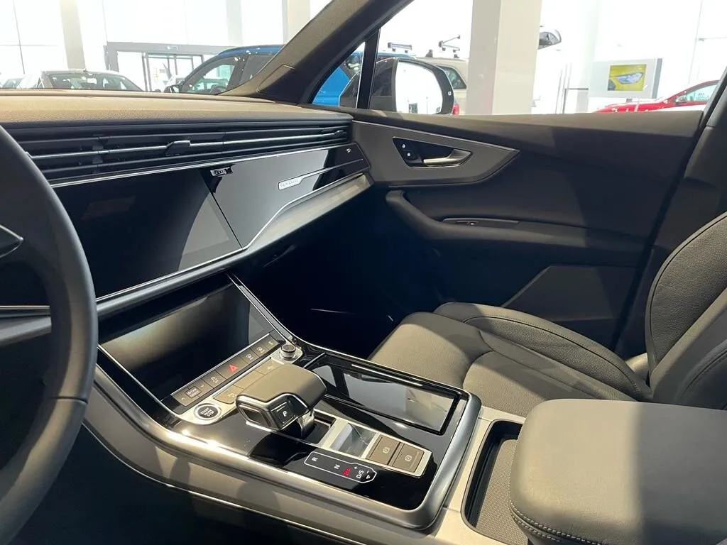 Check price and buy New Audi Q7 45 TDI (4M) Restyling For Sale