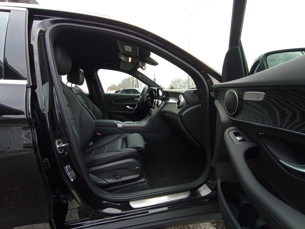 Check price and buy New Mercedes-Benz GLC 200 (X253) Restyling For Sale