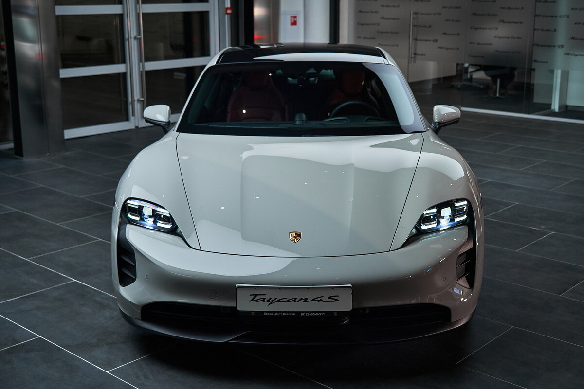 Check price and buy New Porsche Taycan 4S For Sale