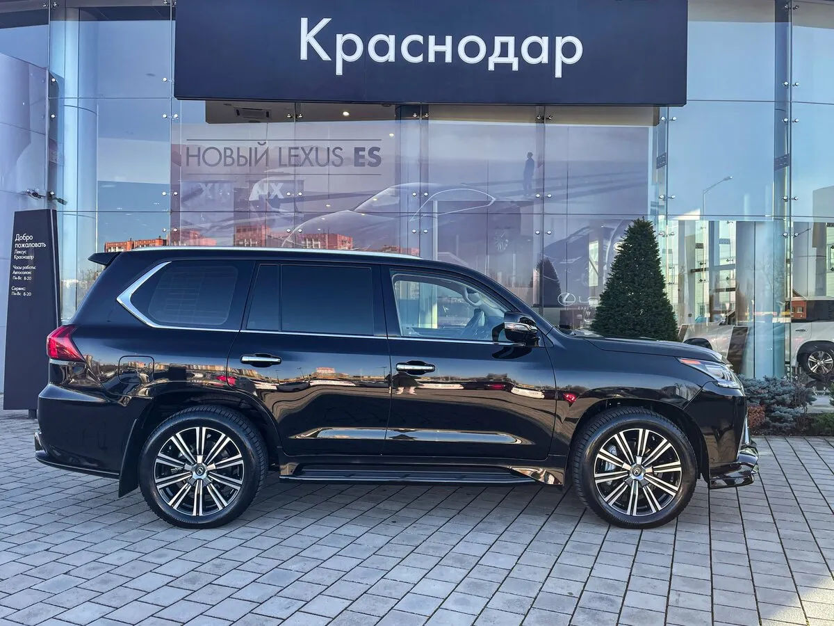 Check price and buy New Lexus LX 570 Restyling 2 For Sale