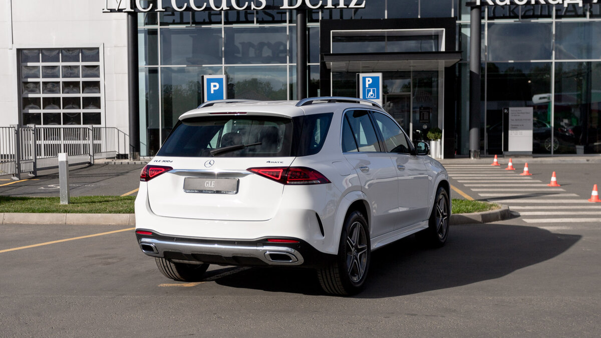 Check price and buy New Mercedes-Benz GLE 300 d (V167) For Sale