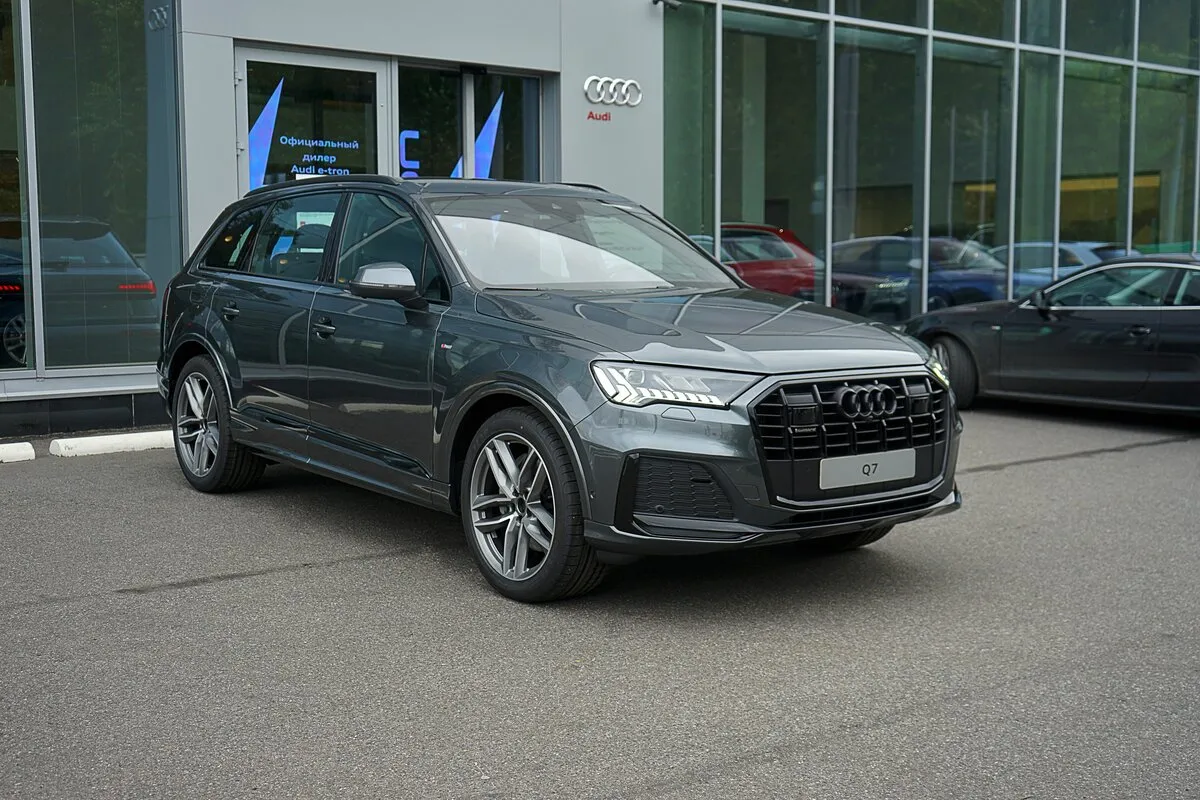 Check price and buy New Audi Q7 45 TDI (4M) Restyling For Sale