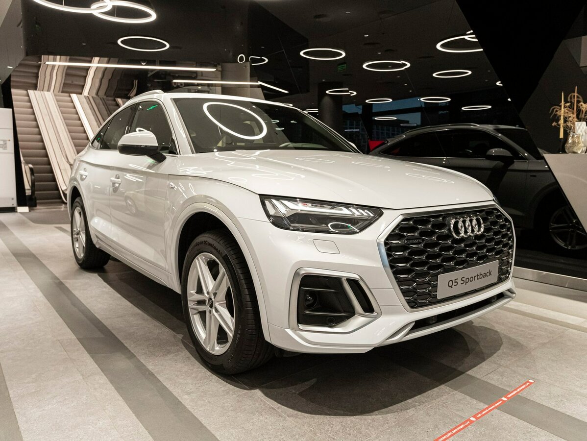 Check price and buy New Audi Q5 Sportback 45 TFSI (FY) For Sale