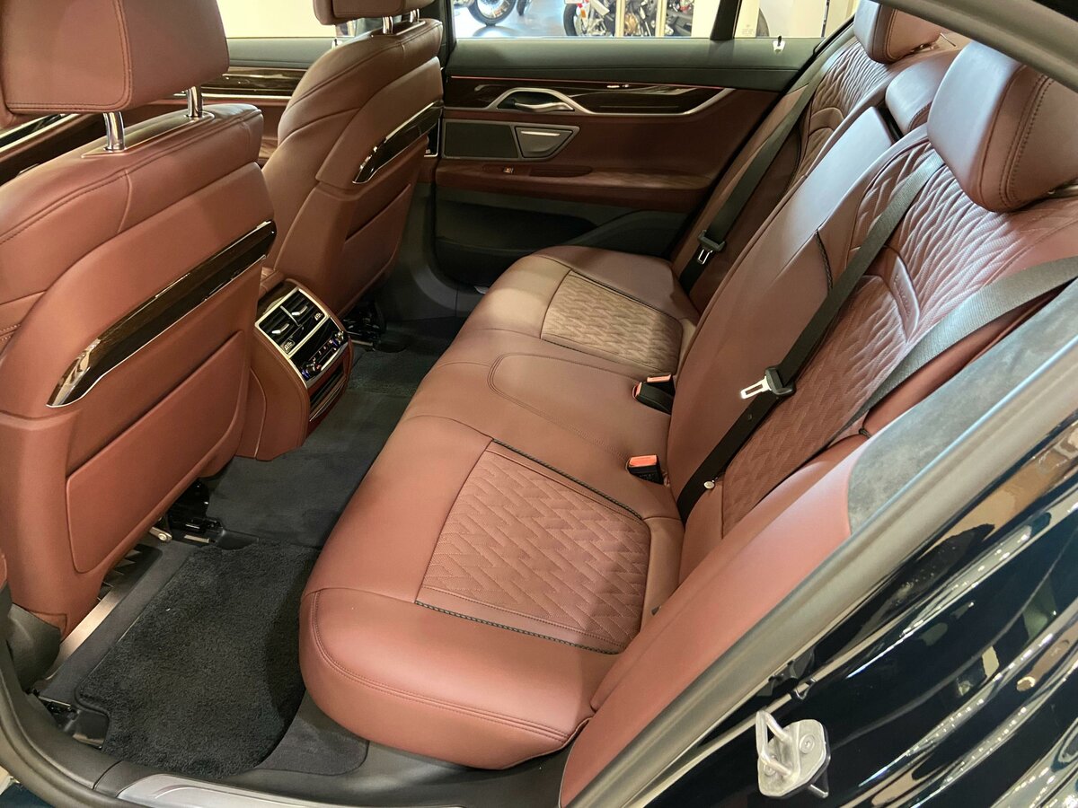 Buy New BMW 7 series 740d xDrive (G11/G12) Restyling