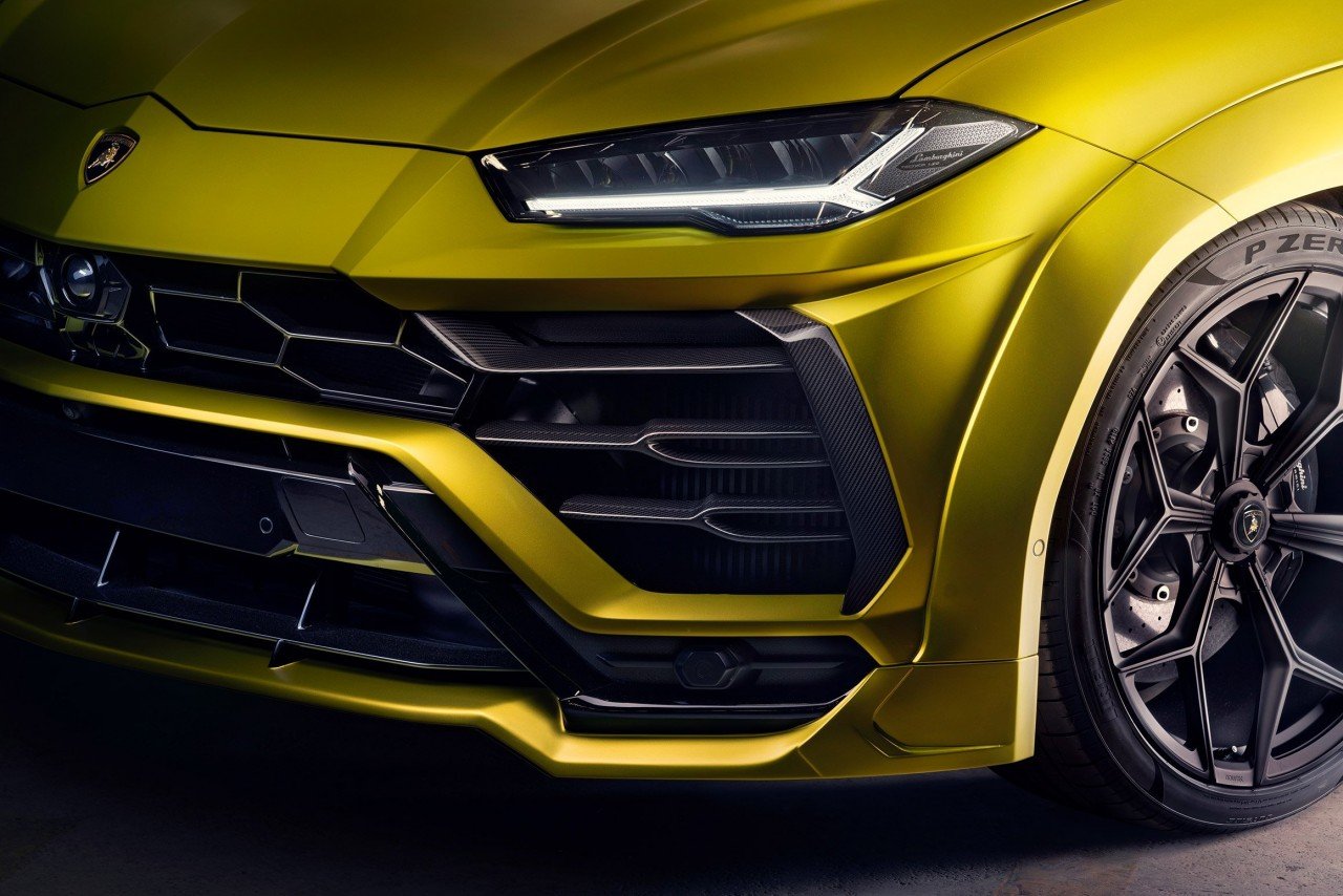 Check price and buy Novitec Carbon Fiber Body kit set for Lamborghini Urus Esteso