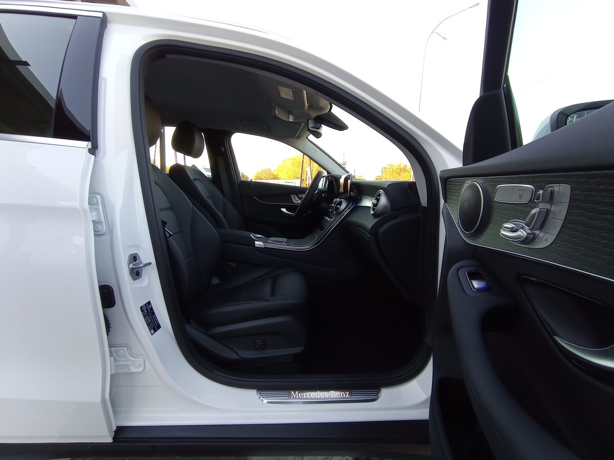 Check price and buy New Mercedes-Benz GLC 200 (X253) Restyling For Sale