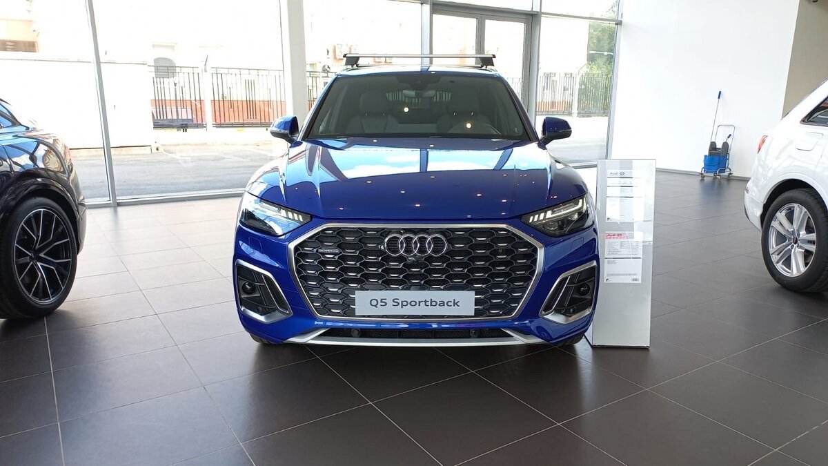 Check price and buy New Audi Q5 Sportback 45 TFSI (FY) For Sale