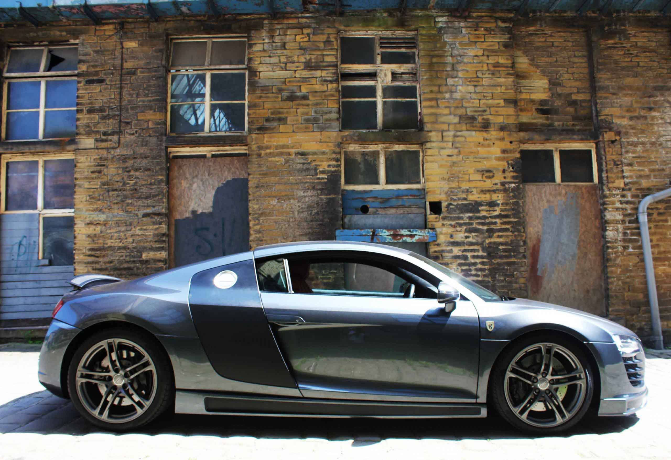 Check our price and buy Barugzai body kit for Audi R8 42!