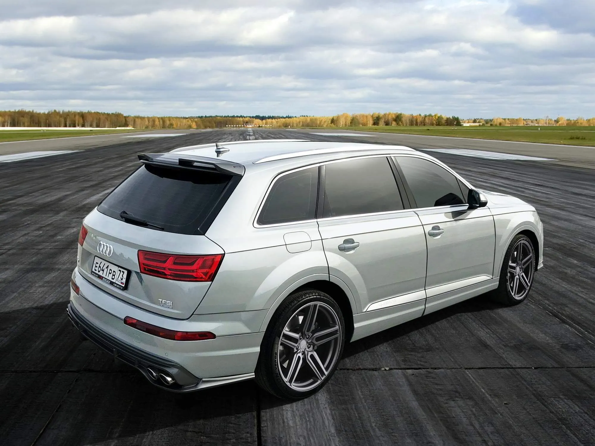 Check our price and buy Renegade Design body kit for  Audi Q7 4M Anubis