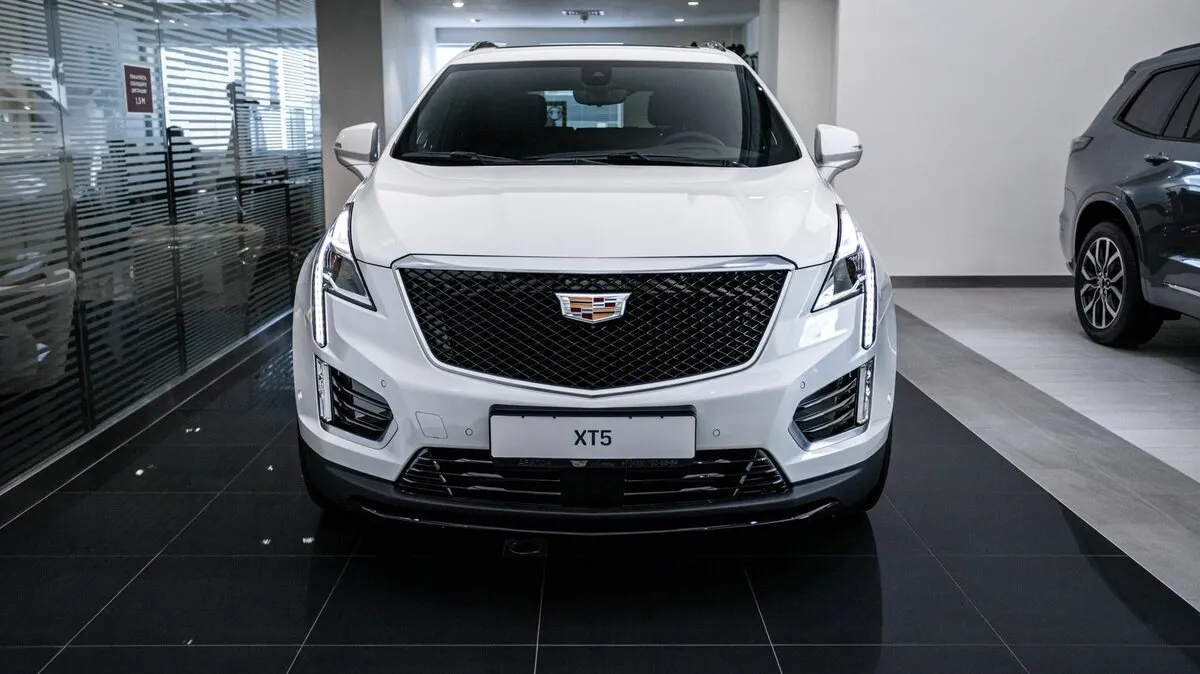 Check price and buy New Cadillac XT5 Restyling For Sale