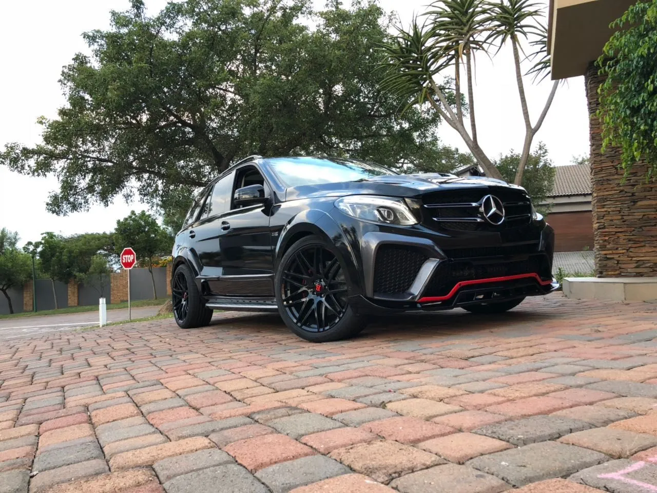 Check price and buy Renegade Design body kit for Mercedes-Benz GLE W166