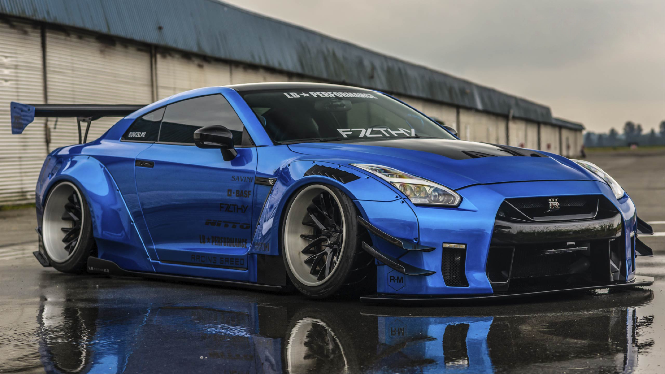 Liberty Walk body kit for Nissan GT-R R35 Buy with delivery ...