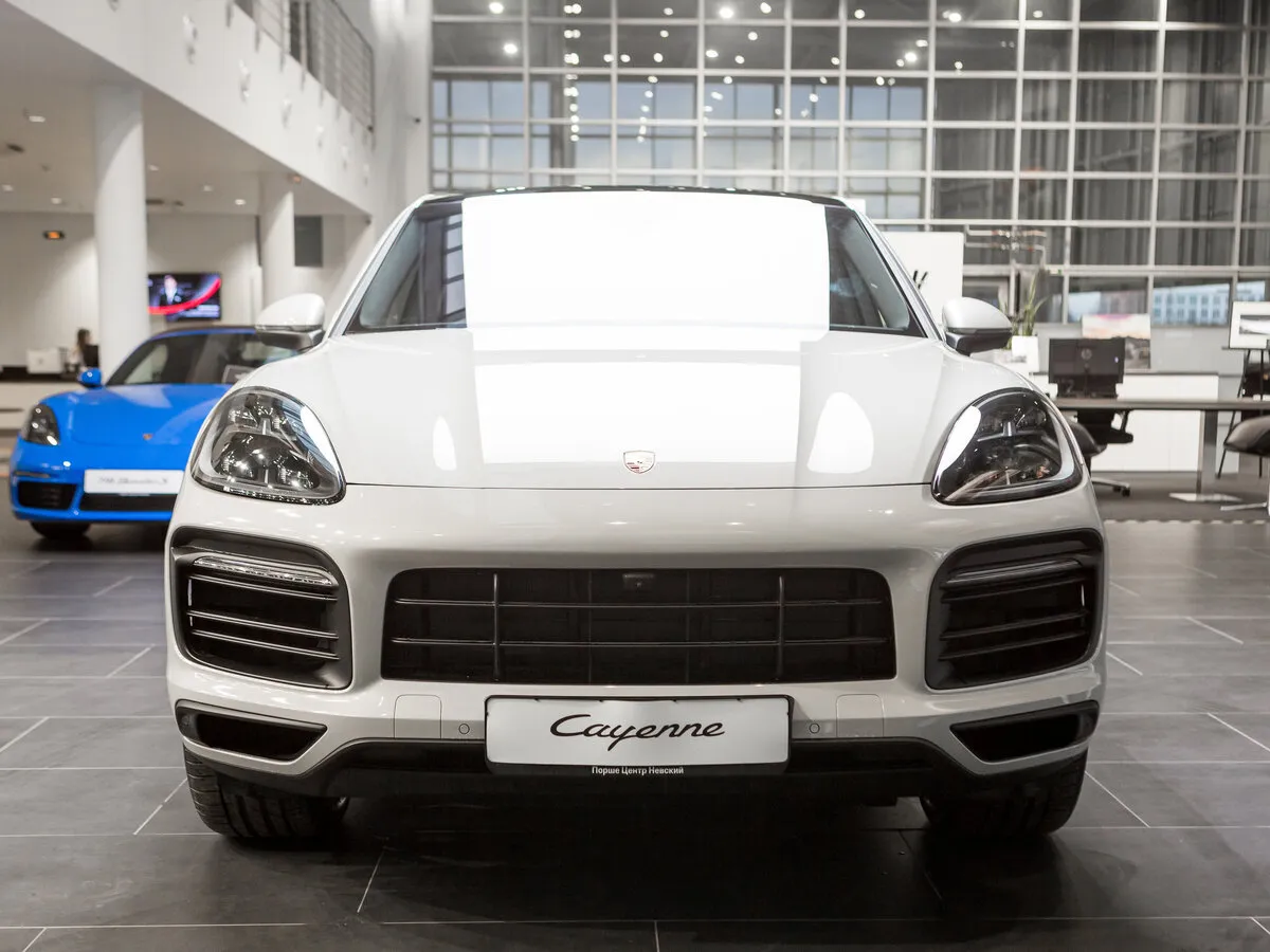 Check price and buy New Porsche Cayenne Coupé For Sale