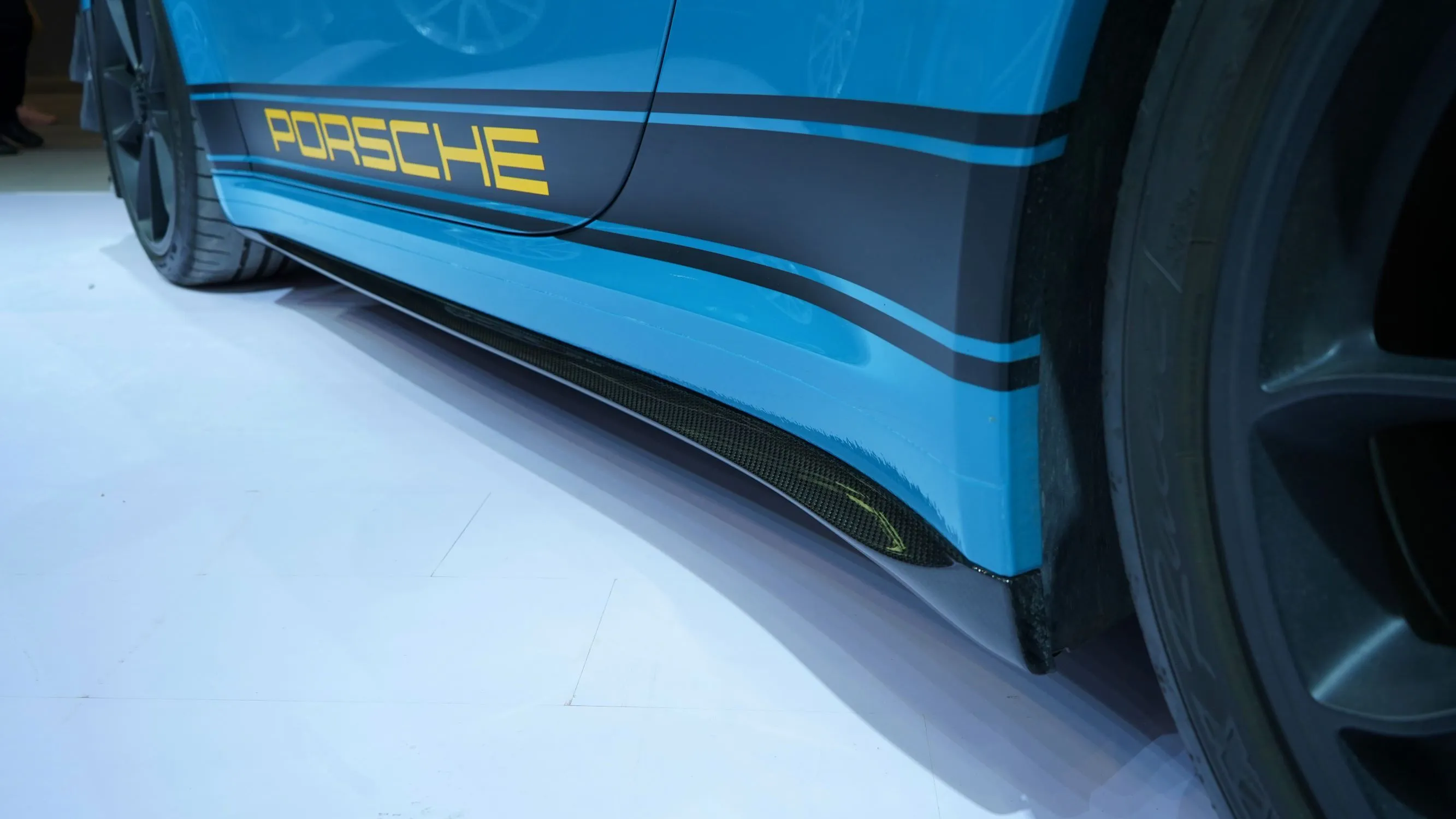 Check our price and buy a Karbel Carbon Fiber Body Kit set for Porsche 911 991.2 GT3