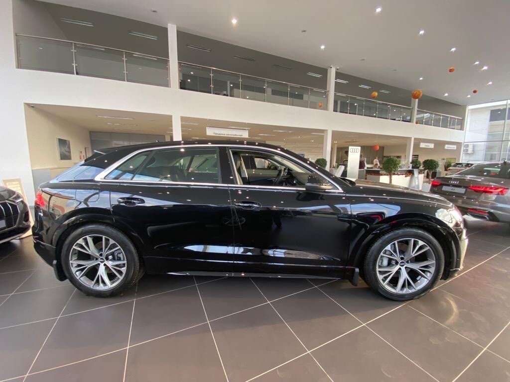 Buy New Audi Q8 45 TDI