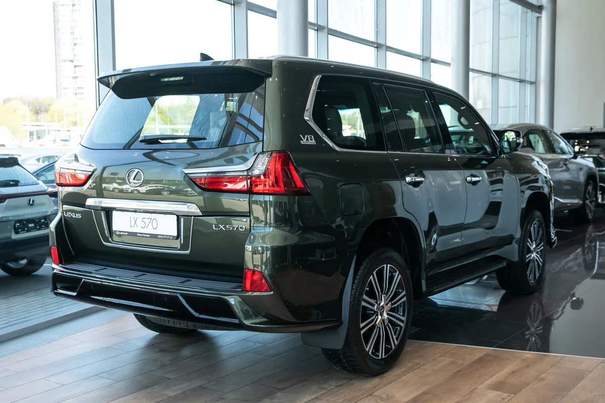 Check price and buy New Lexus LX 570 Restyling 2 For Sale