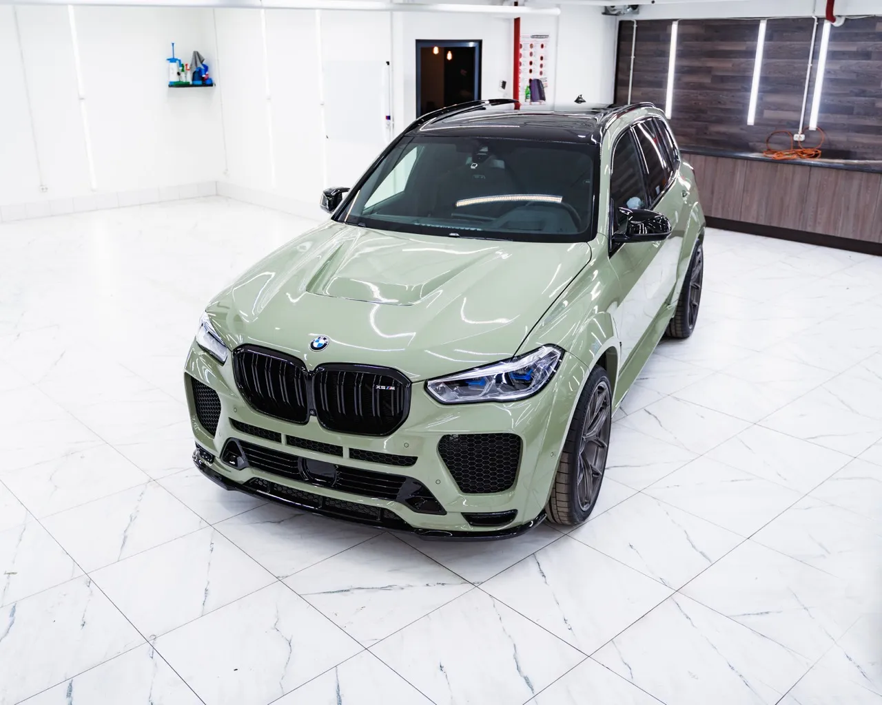 Check our price and buy Renegade Design body kit for BMW X5 G05