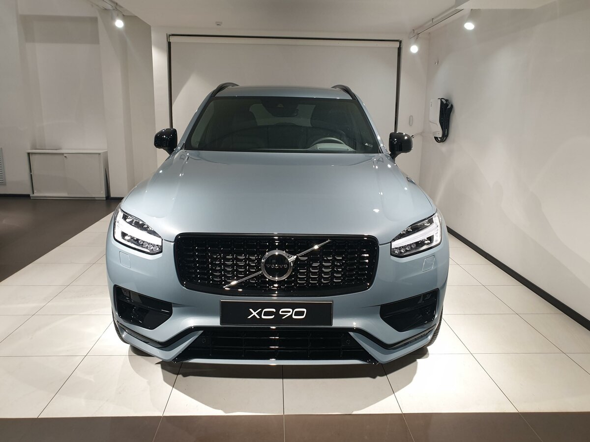 Check price and buy New Volvo XC90 Restyling For Sale