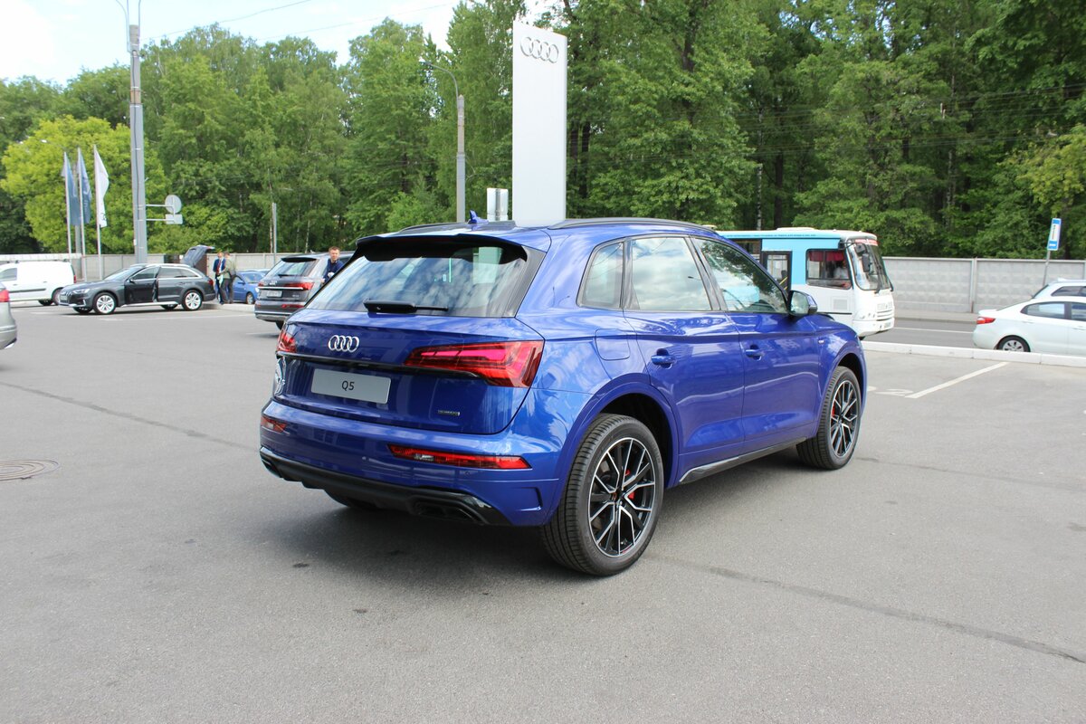 Check price and buy New Audi Q5 45 TFSI (FY) Restyling For Sale