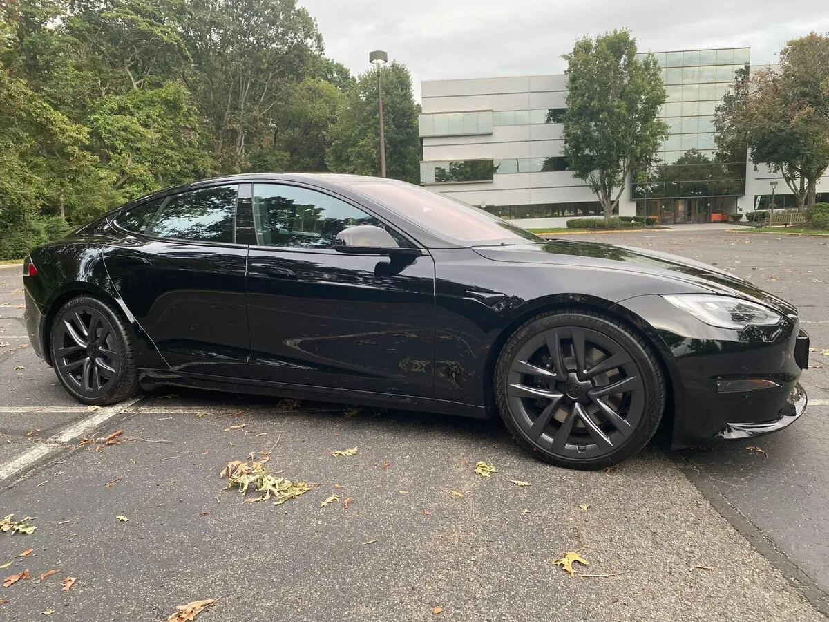 Check price and buy New Tesla Model S Plaid Restyling 2 For Sale