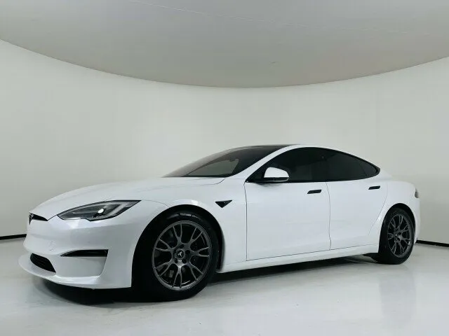 Check price and buy New Tesla Model S Plaid Restyling 2 For Sale