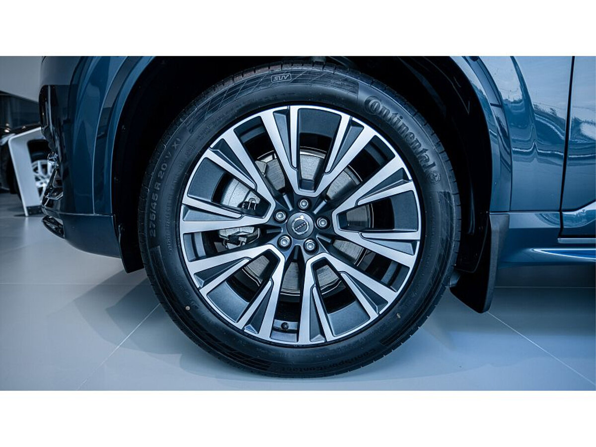 Check price and buy New Volvo XC90 Restyling For Sale