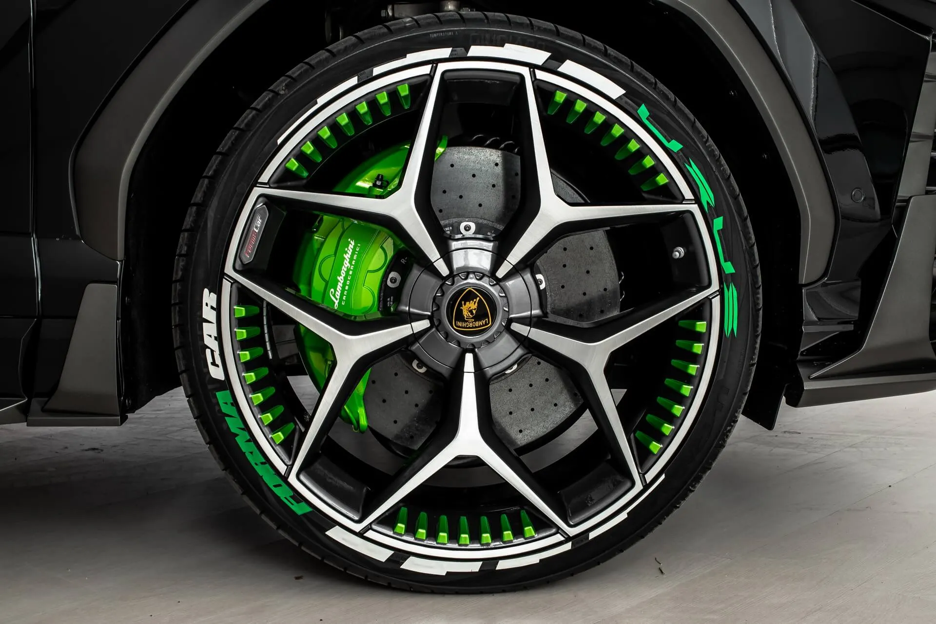Check our price and buy a SCL Performance body kit for Lamborghini Urus