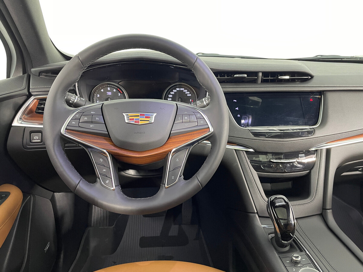 Check price and buy New Cadillac XT5 Restyling For Sale