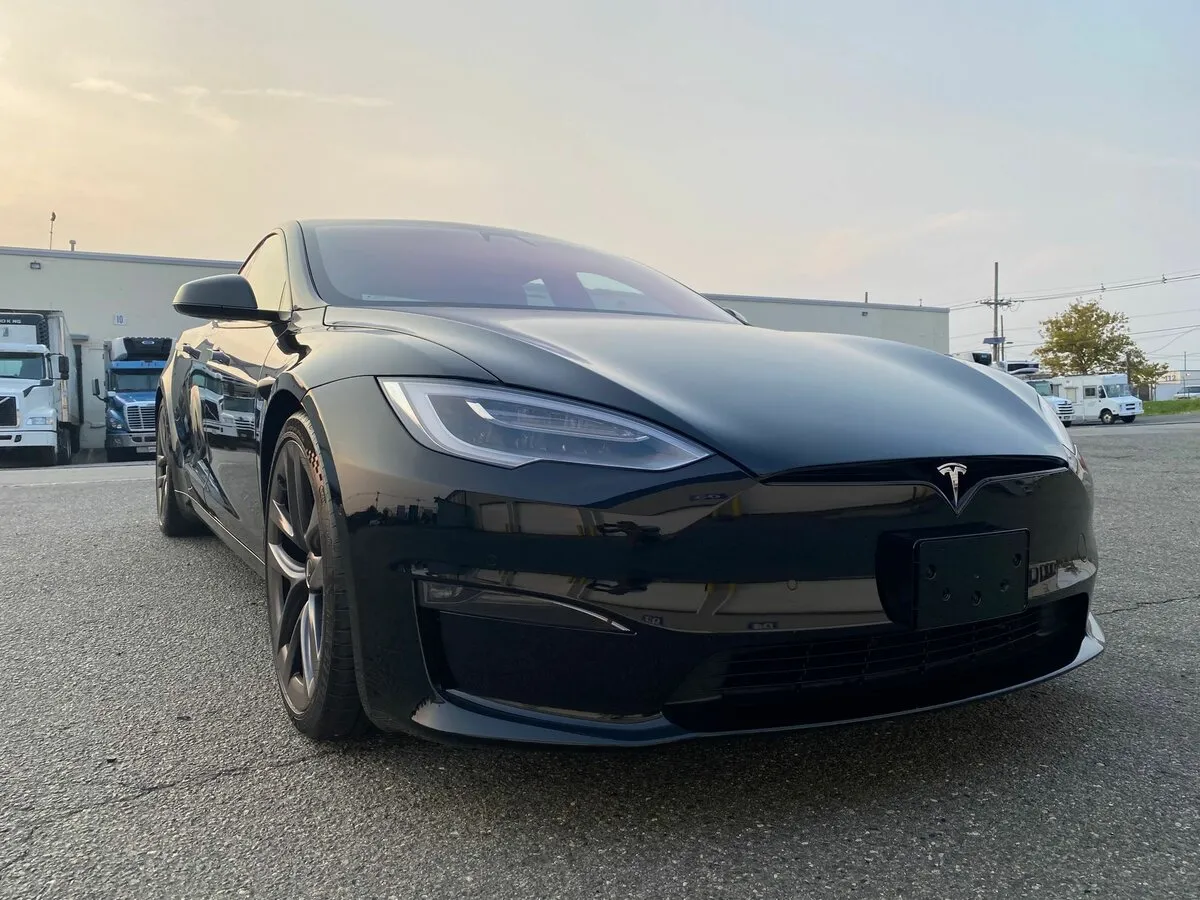 Check price and buy New Tesla Model S Plaid Restyling 2 For Sale