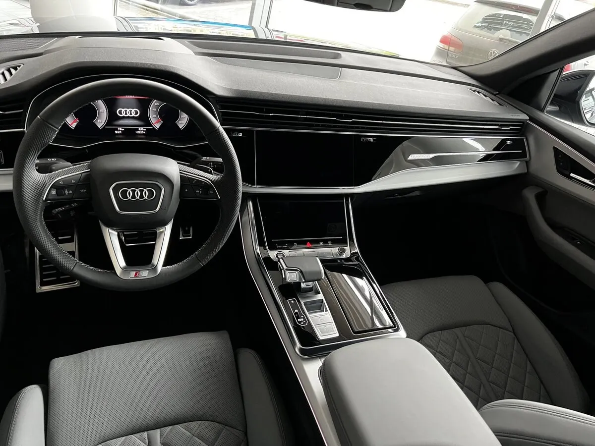 Buy New Audi Q8 45 TDI