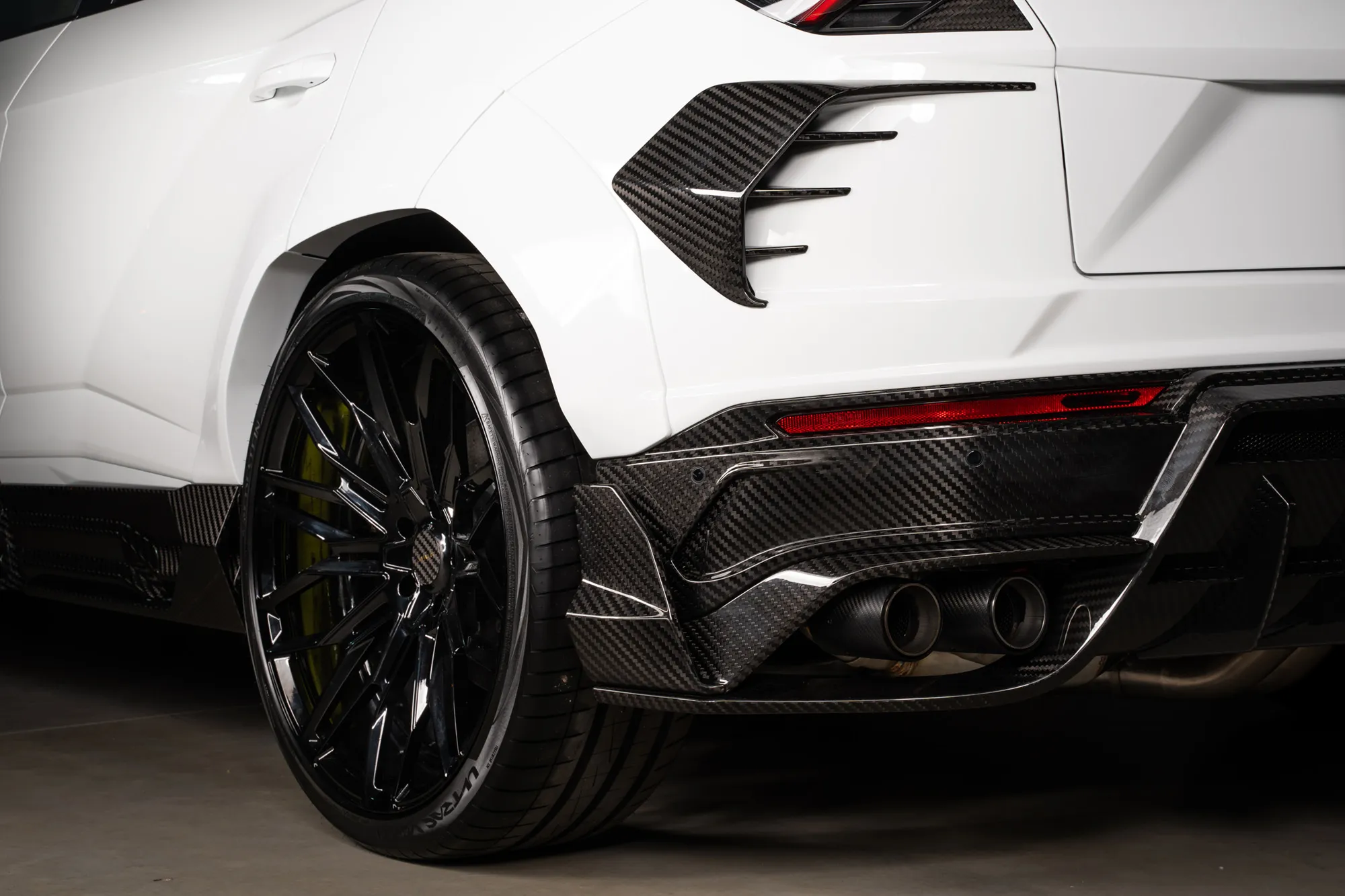 Check price and buy Keyvany Carbon Fiber Body kit set for Lamborghini Urus