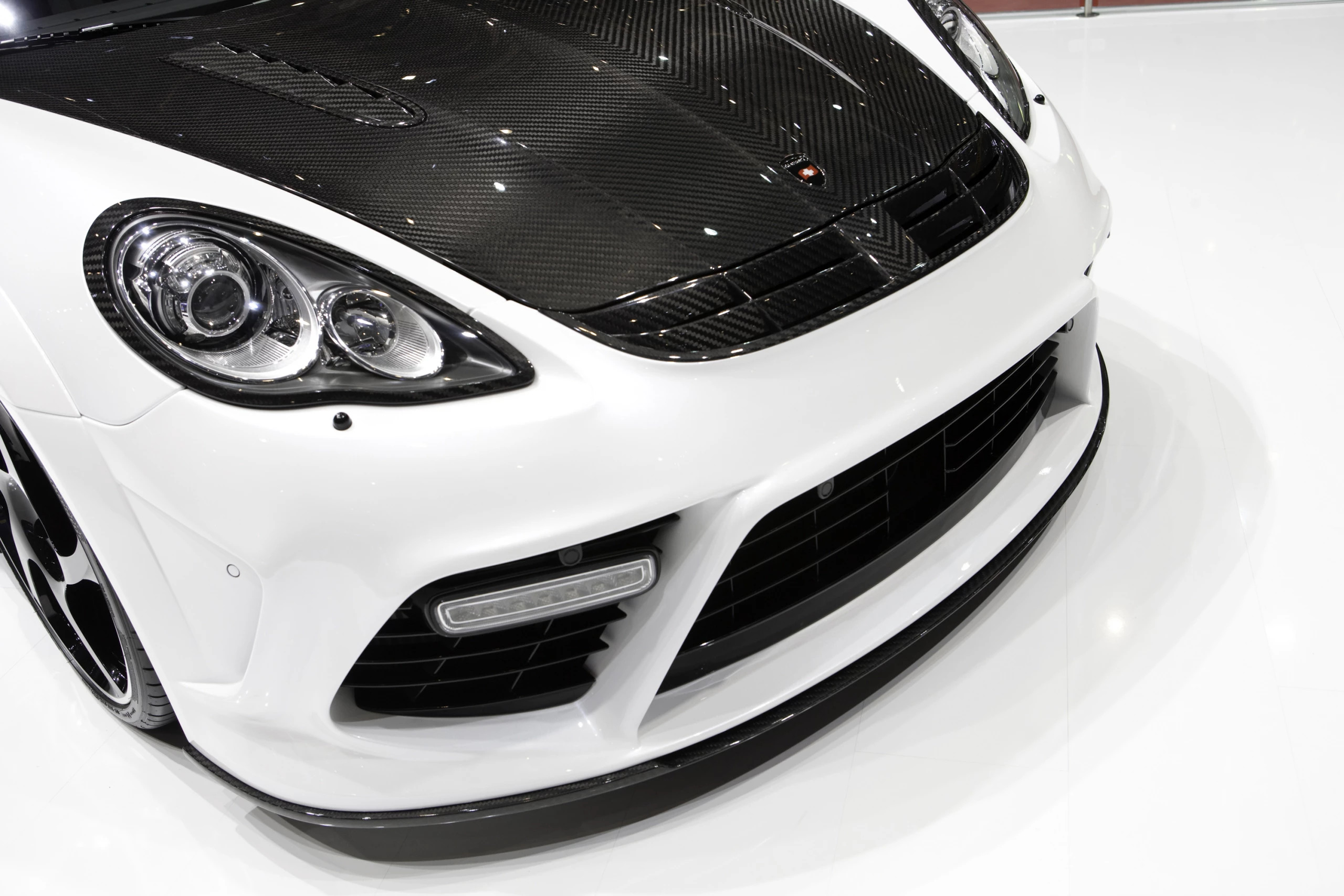 Check our price and buy Mansory Carbon Fiber Body kit set for Porsche Panamera 970