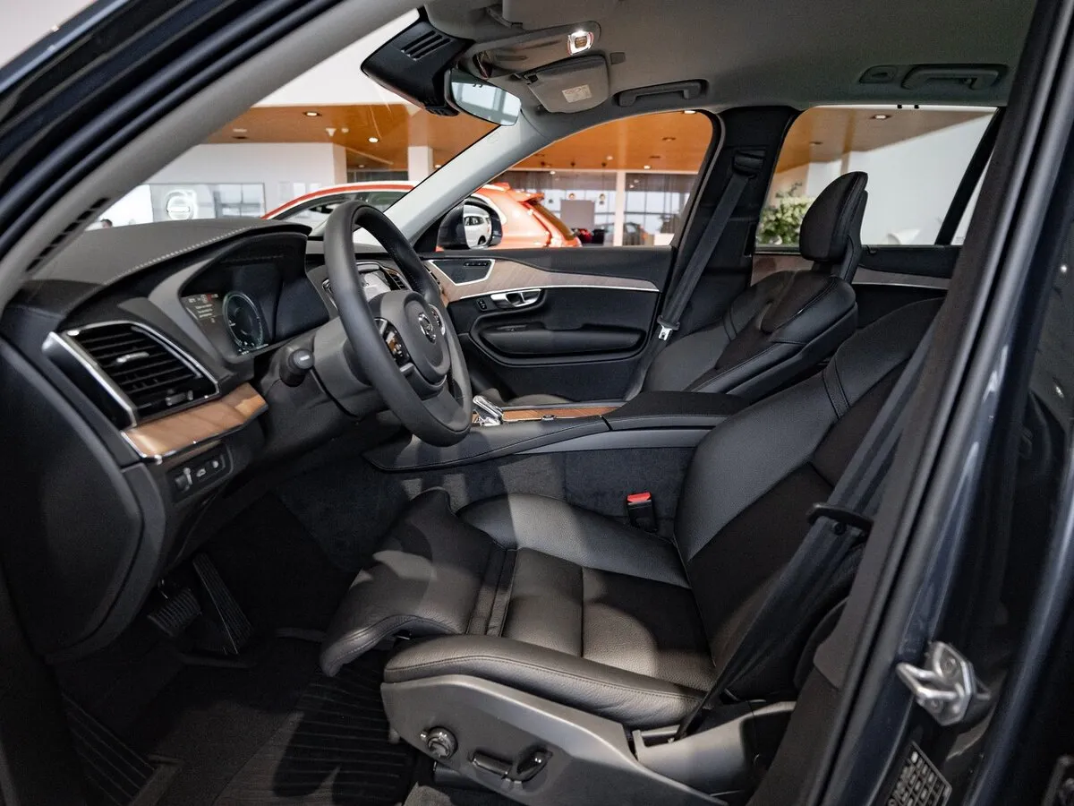 Check price and buy New Volvo XC90 Restyling For Sale