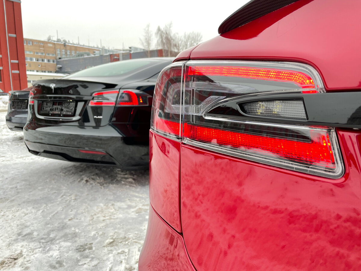 Check price and buy Ready for export! New Tesla Model S Plaid Restyling 2 For Sale