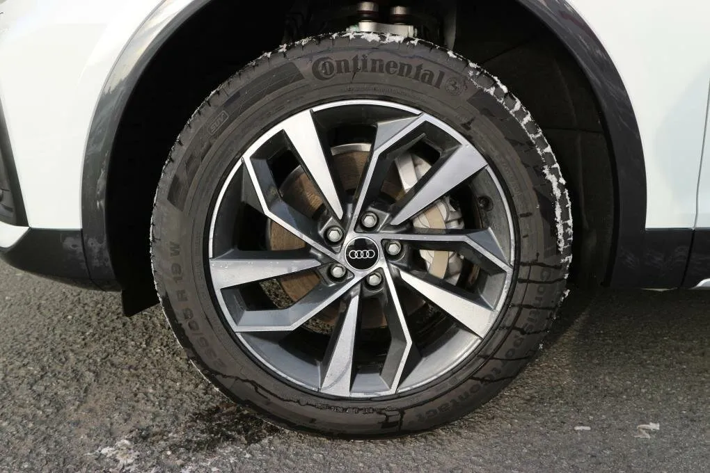 Check price and buy New Audi Q5 Sportback 45 TFSI (FY) For Sale