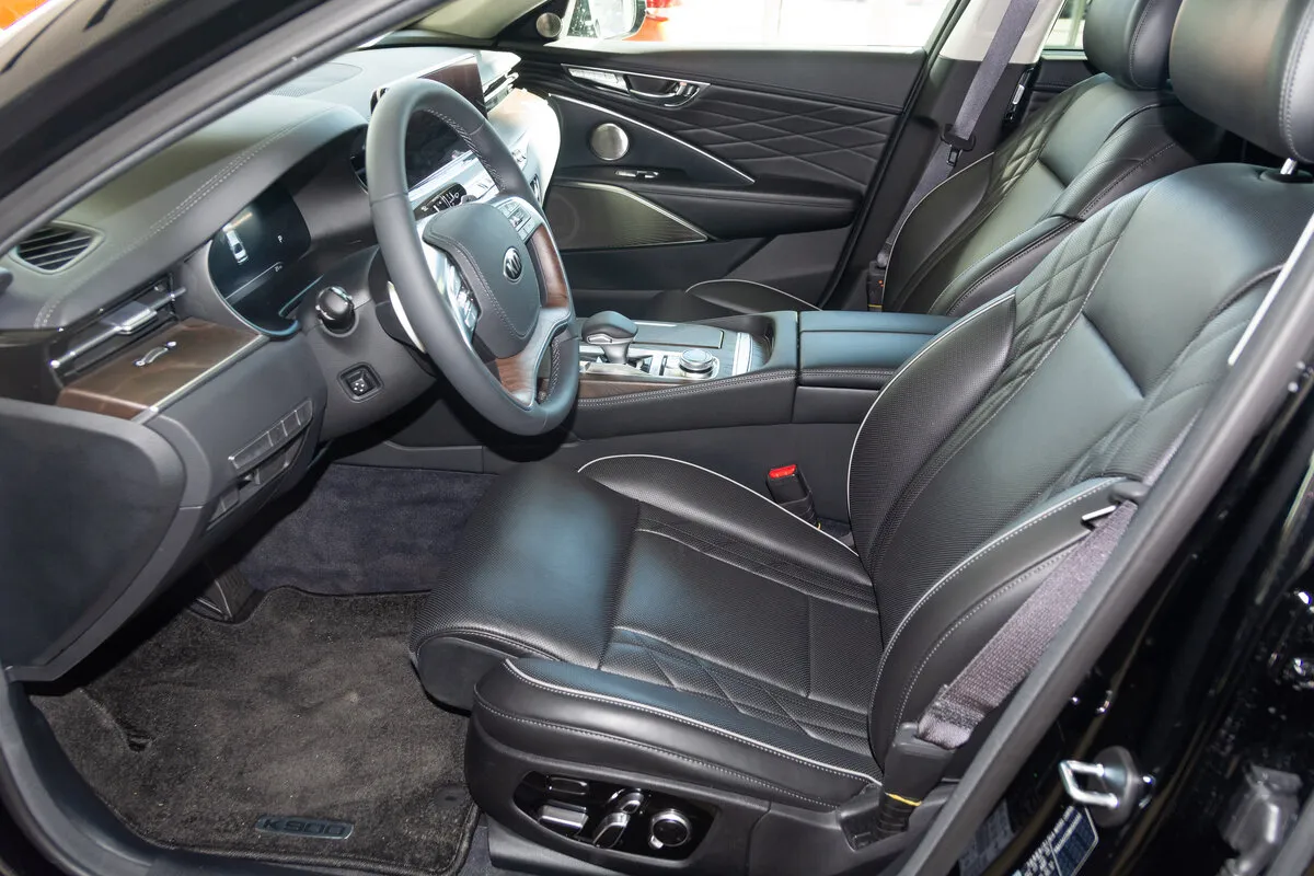 Check price and buy New Kia K900 For Sale