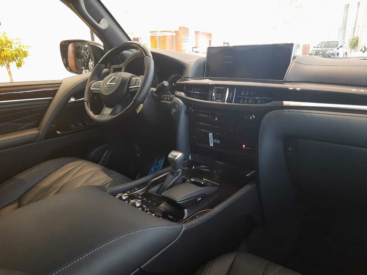 New Lexus LX 570 Restyling 2