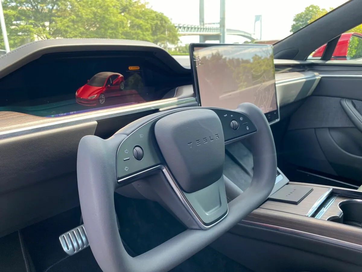 Buy New Tesla Model S Plaid Restyling 2