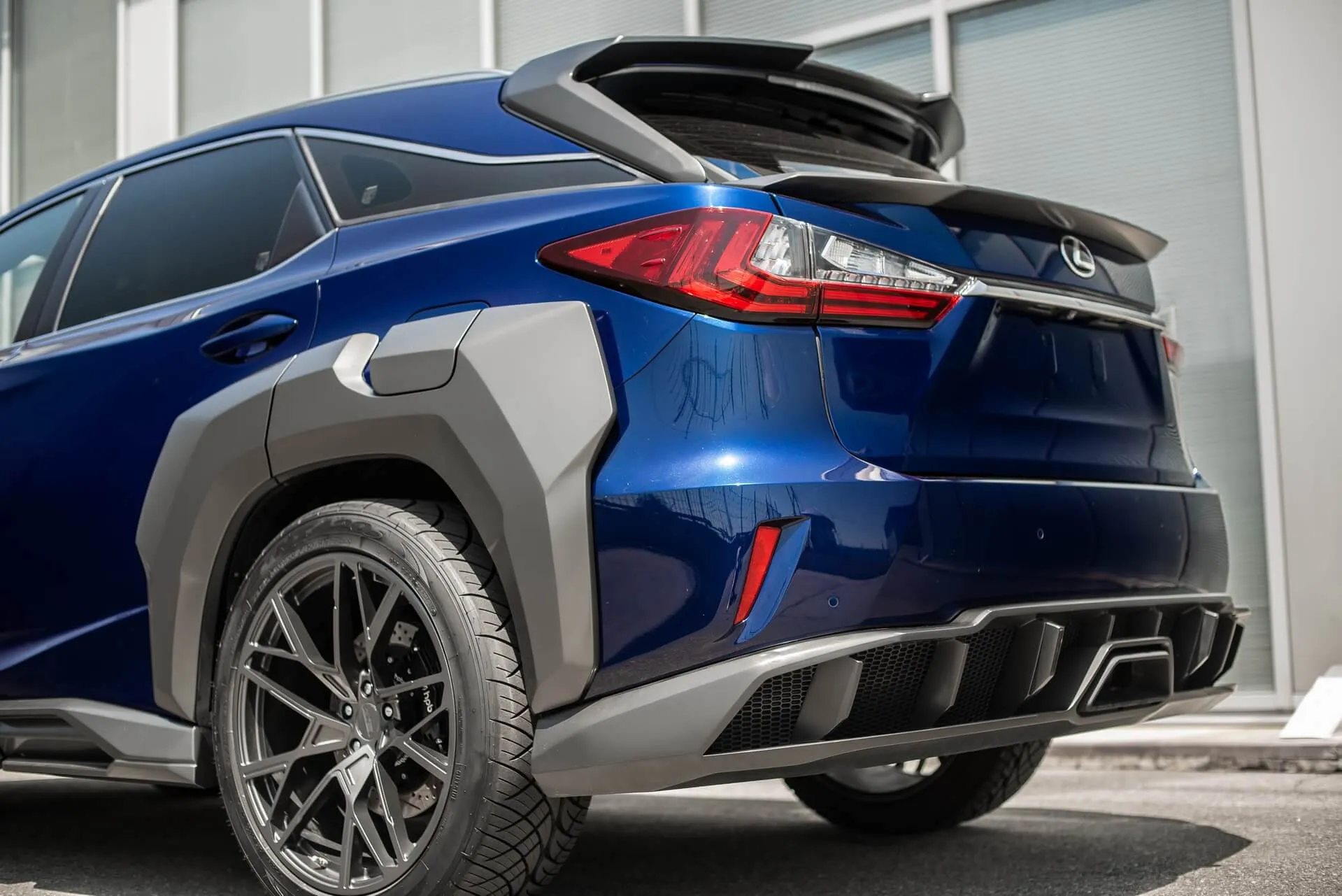 Check our price and buy an SCL Performance body kit for Lexus RX Goemon!