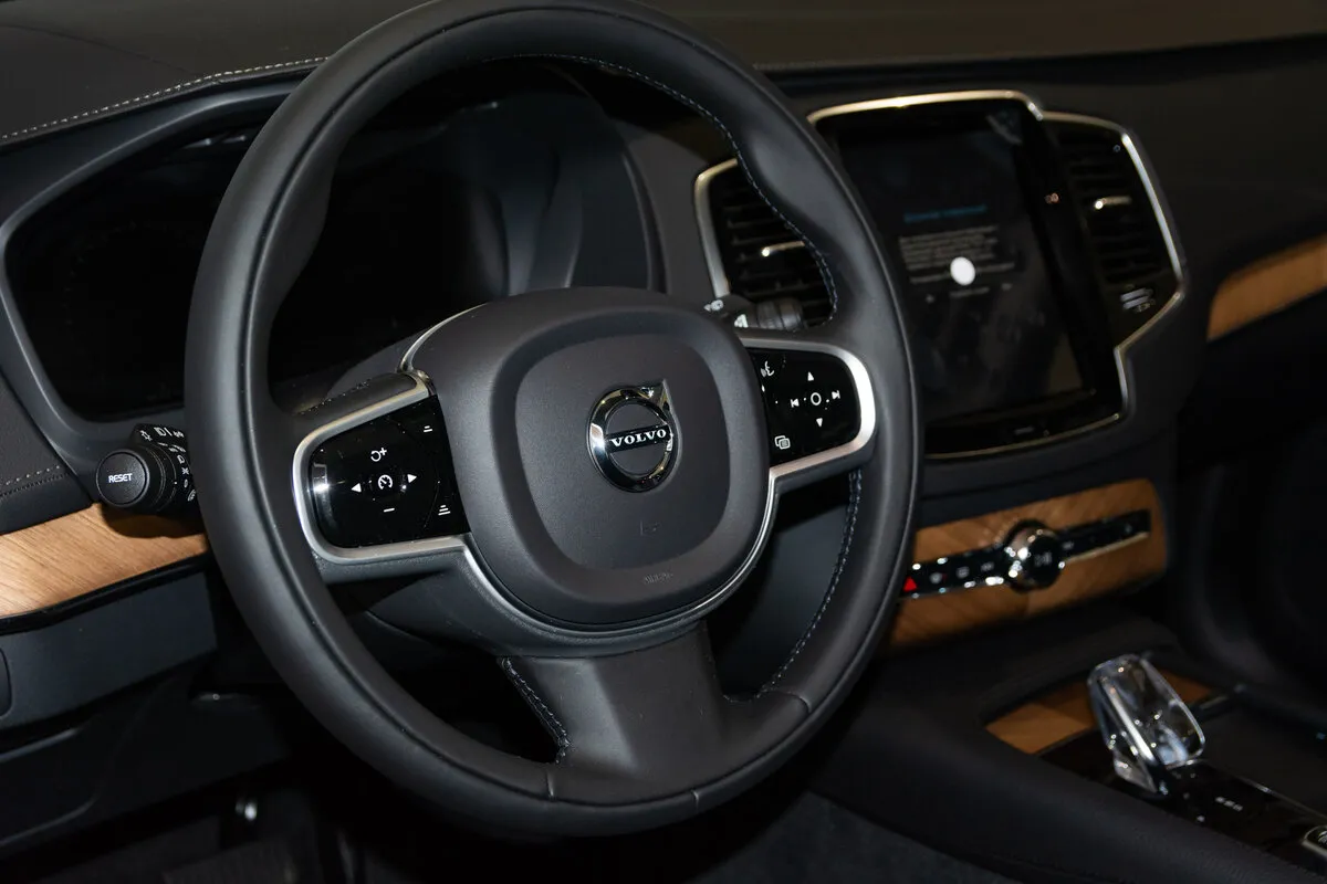 Check price and buy New Volvo XC90 Restyling For Sale