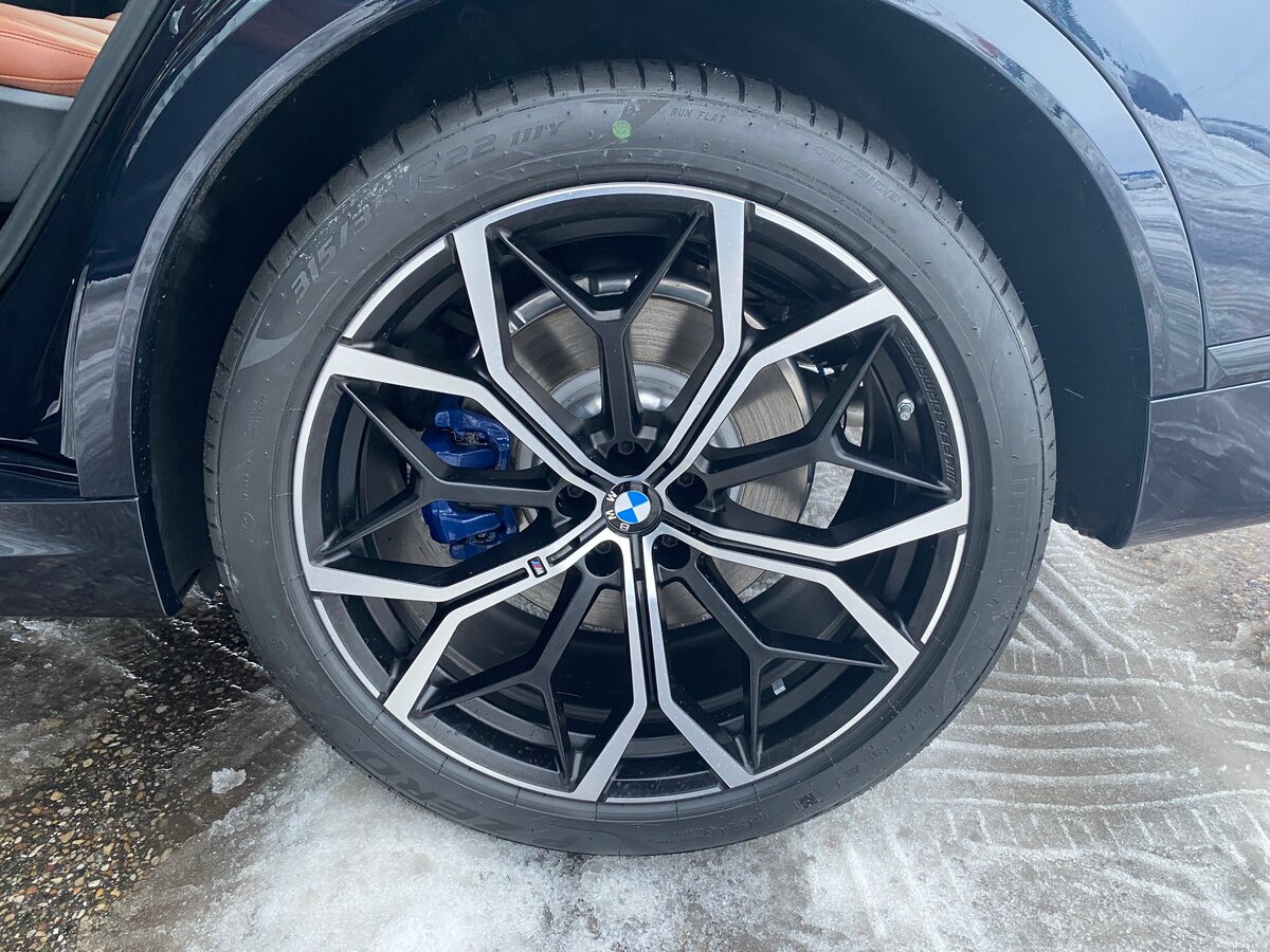 Check price and buy New BMW X7 40d (G07) For Sale