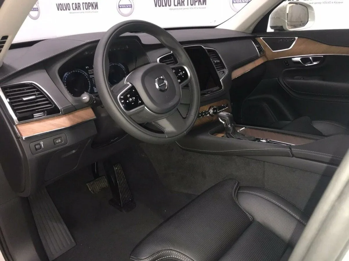Check price and buy New Volvo XC90 Restyling For Sale