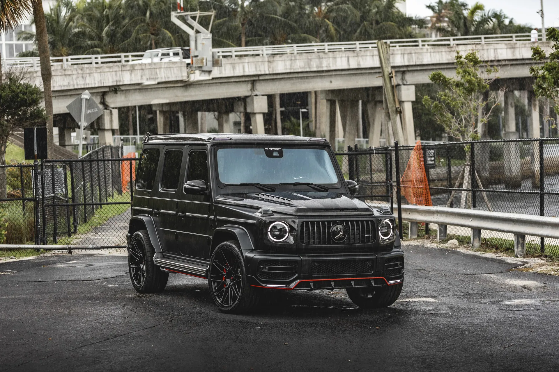 Check our price and buy Topcar Design body kit for Mercedes-Benz  G-class W463A Inferno Light