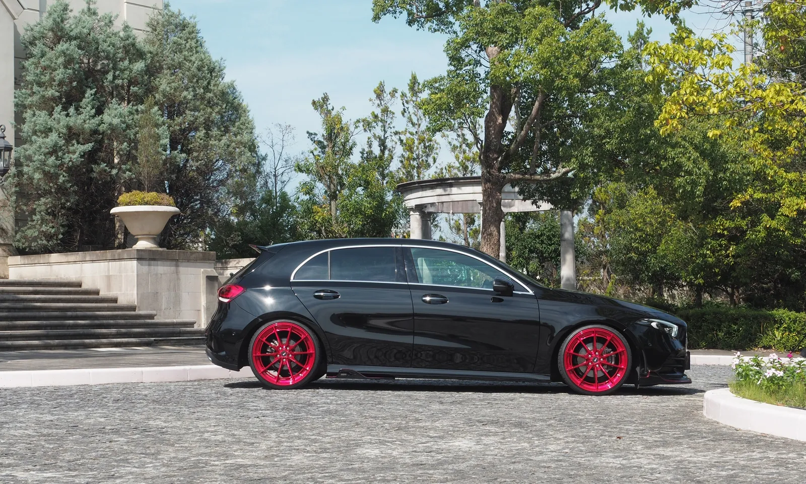 Check our price and buy Rowen body kit for Mercedes-Benz A-Class W177!