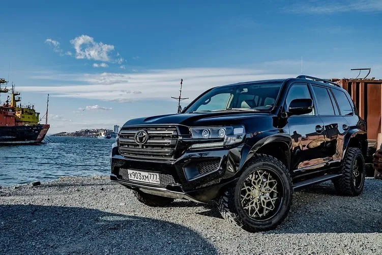 Check our price and buy Shikari body kit for Toyota Land Cruiser 200