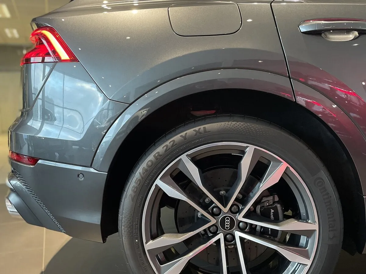 Buy New Audi SQ8 (4M)