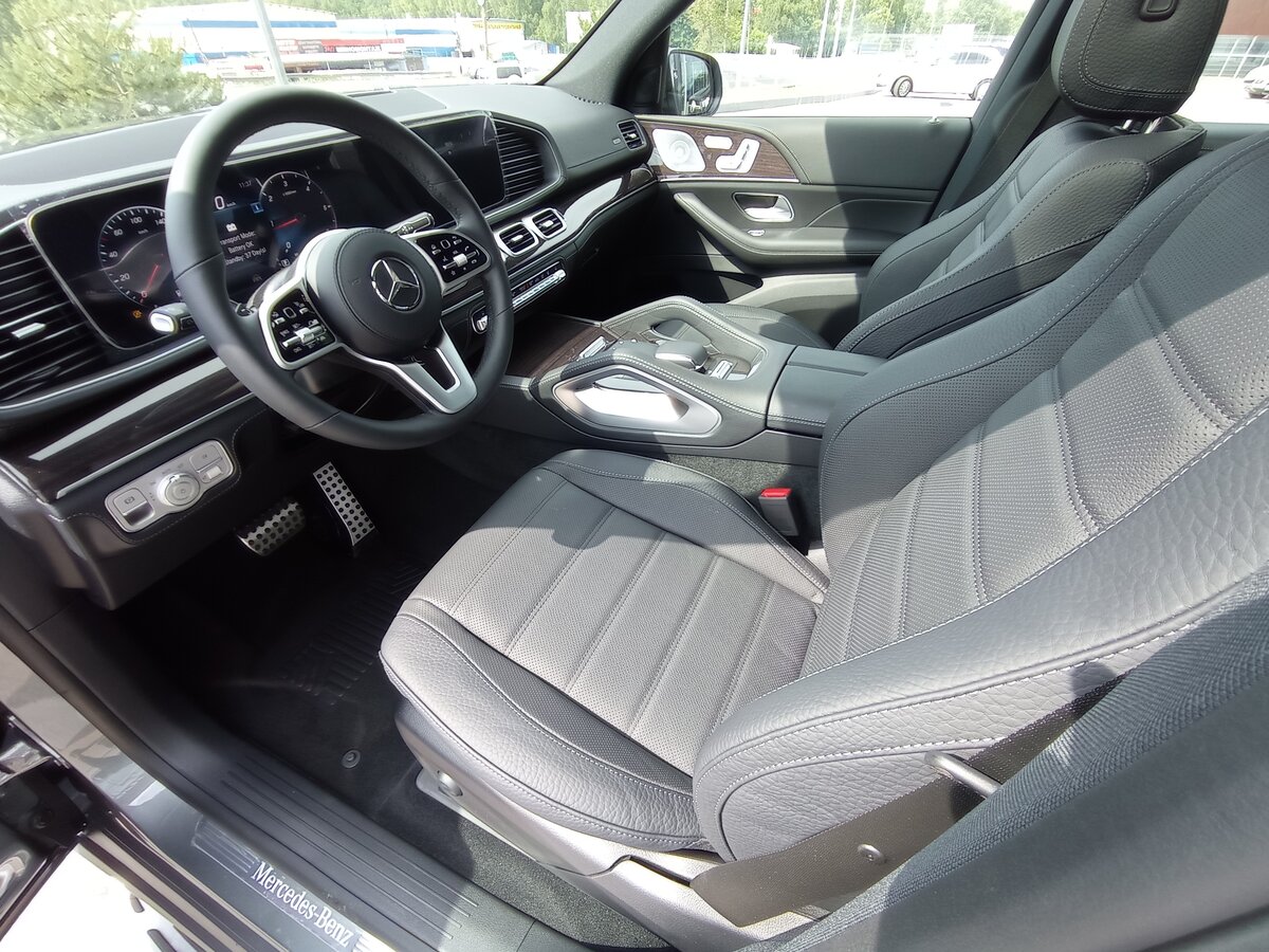 Check price and buy New Mercedes-Benz GLS 400 d (X167) For Sale