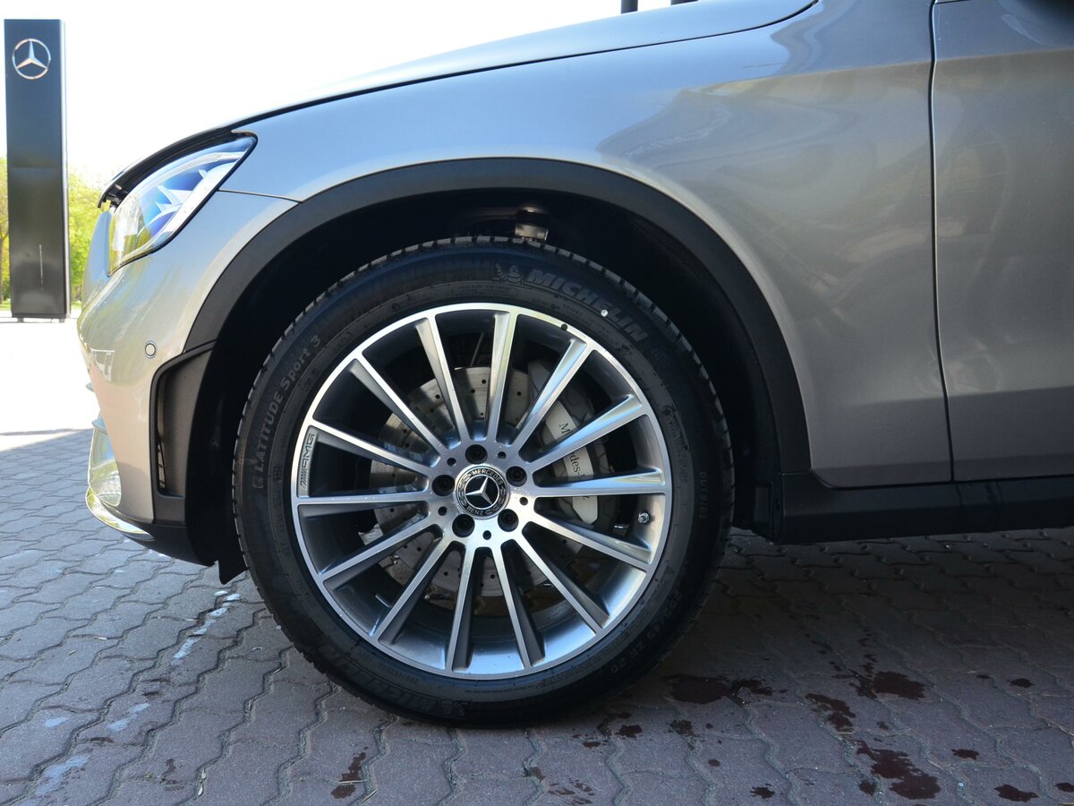 Check price and buy New Mercedes-Benz GLC Coupe 300 (C253) Restyling For Sale