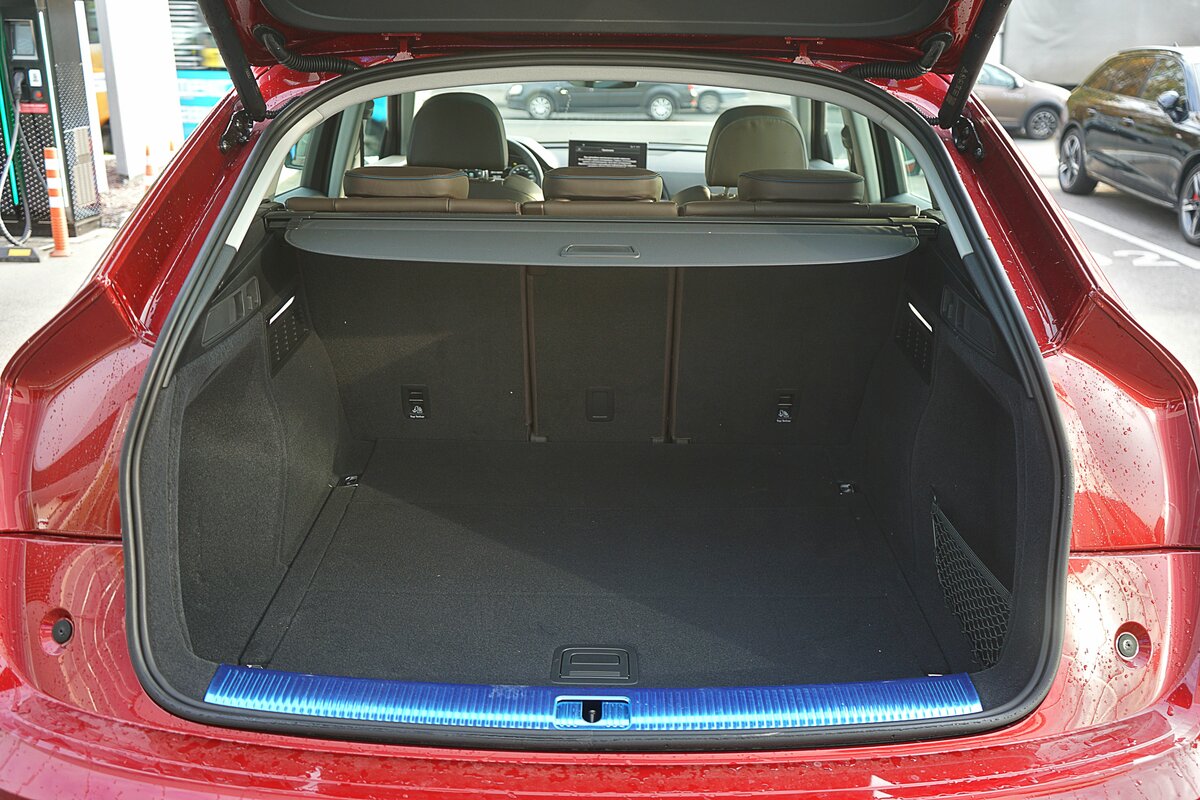 Check price and buy New Audi Q5 Sportback 45 TFSI (FY) For Sale