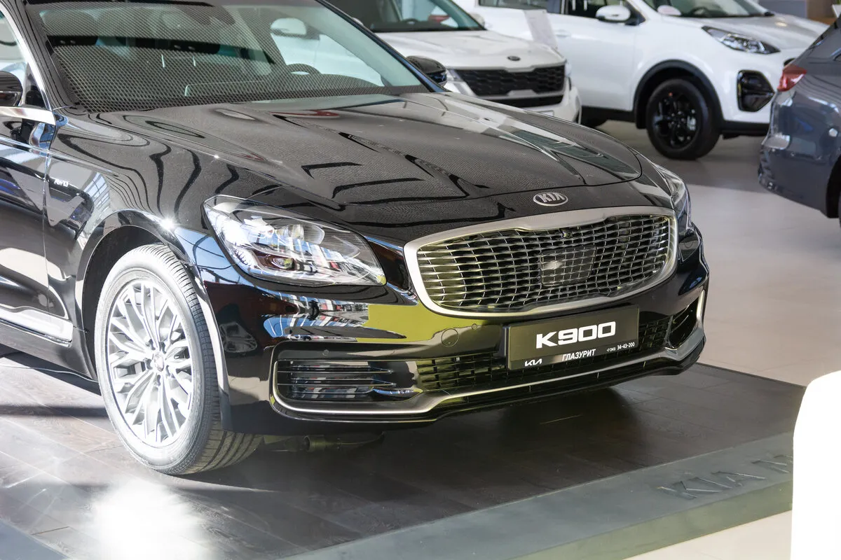 Check price and buy New Kia K900 For Sale